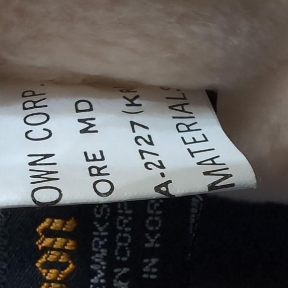 VGT,London Fog Plush Tan/Brown Bulldog Toy. - Picture 8 of 9